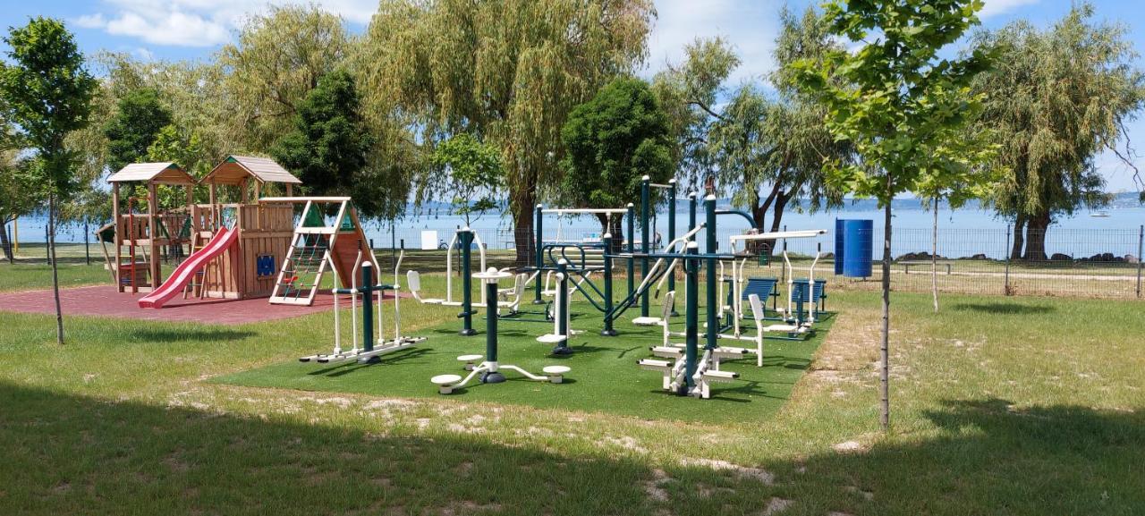 Life Apartmanok Шиофок Экстерьер фото